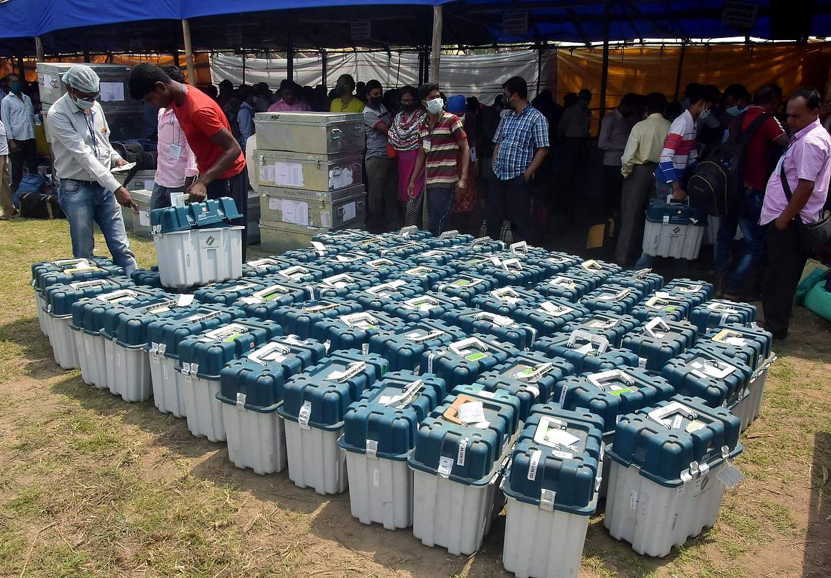 மேற்கு வங்கத்தில் நாளை முதல்கட்ட வாக்குப்பதிவு: தயார் நிலையில் தேர்தல் ஆணையம்