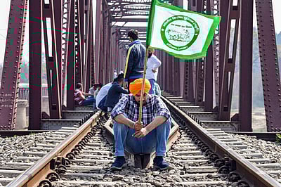 விவசாயிகள் போராட்டம்: முழு அடைப்புக்கு வடமாநிலங்கள் ஒத்துழைப்பு