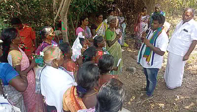 விவசாயத் தொழிலாளா்களுக்கு கான்கிரீட் வீடுகள் பாமக வேட்பாளா் உறுதி