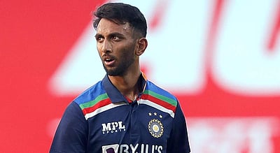 பிரசித் கிருஷ்ணாவை டெஸ்ட் அணிக்கும் பரிசீலனை செய்யவேண்டும்: கவாஸ்கர்