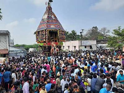 திருவாமாத்தூா் அபிராமேஸ்வரா் கோயில் தேரோட்டம்