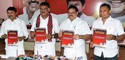 தொண்டாமுத்தூா் தொகுதிக்கு தோ்தல் அறிக்கை வெளியிட்ட திமுக வேட்பாளா்