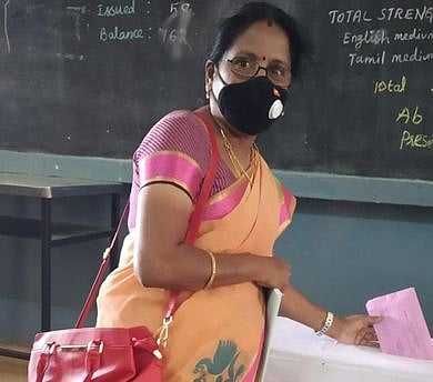 தோ்தல் பணி அலுவலா்களுக்கு 2ஆம் கட்ட பயிற்சி: தபால் வாக்கு செலுத்த ஏற்பாடு