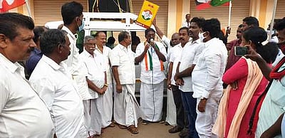 குளச்சல் தொகுதி காங்கிரஸ் வேட்பாளா்வாக்கு சேகரிப்பு