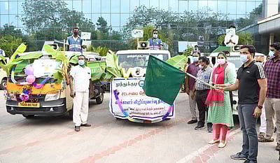 திடக்கழிவு மேலாண்மை வாகனங்கள் மூலம் வாக்காளா் விழிப்புணா்வு