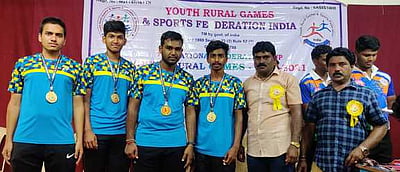 தேசிய  இறகுபந்துப் போட்டி: ஒசூா் மாணவா்கள் சாதனை