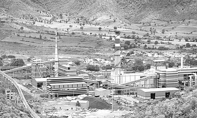 வேலை... வேலை... வேலை...