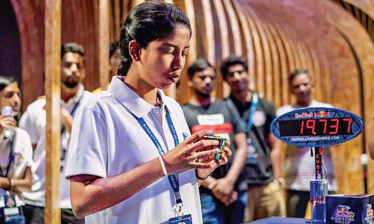 தமிழகத்தின் 'க்யூப் குயின்'!