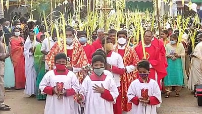 குருத்தோலை ஞாயிறு: கிறிஸ்தவ ஆலயங்களில் பவனி