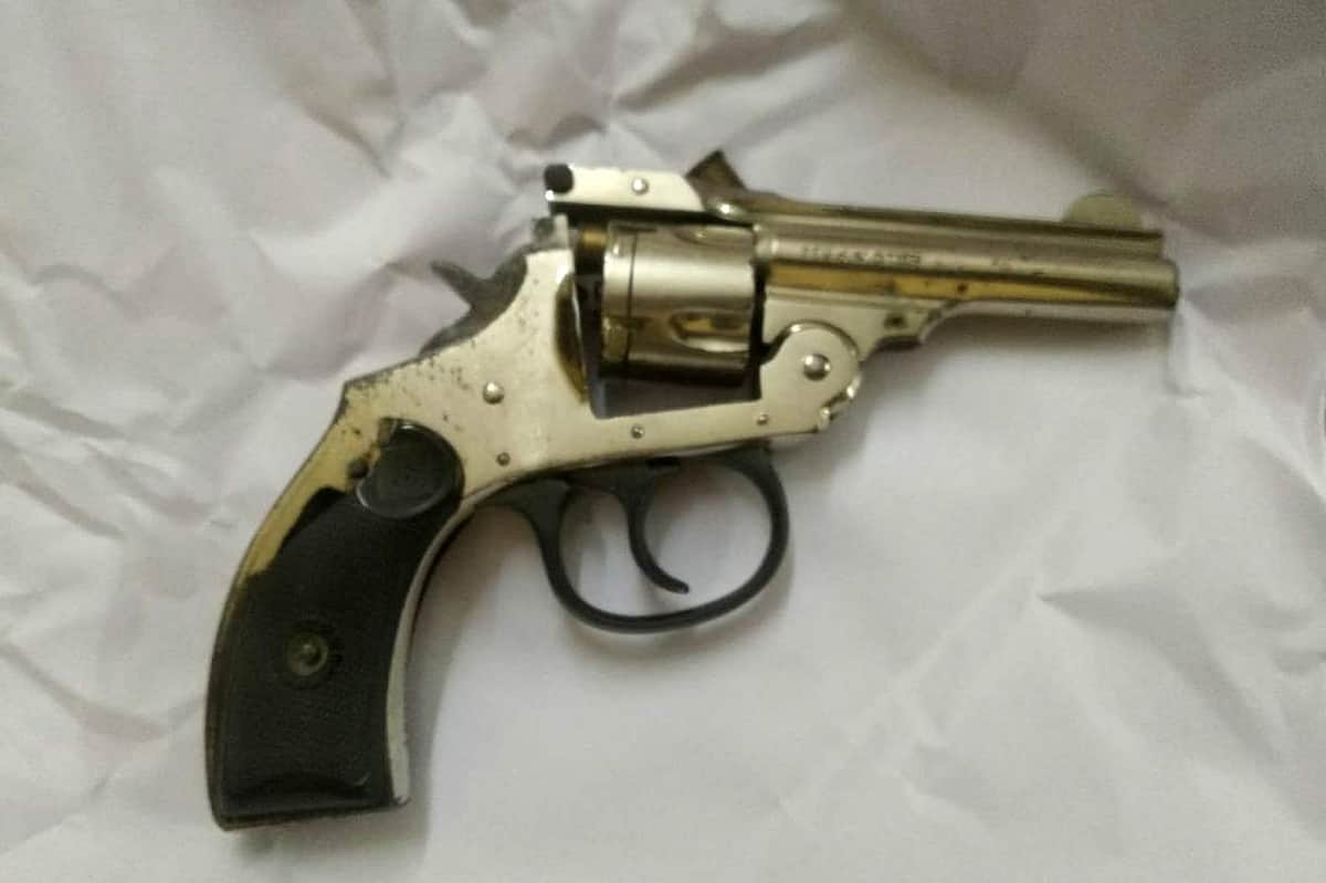 பாஜக எம்.பி.யின் மகன் மீது துப்பாக்கிச்சூடு: நாடகம் என்கிறது காவல்துறை