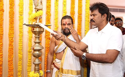 ஹரி இயக்கத்தில் அருண் விஜய், ப்ரியா பவானி சங்கர்: பூஜையுடன் படப்பிடிப்பு தொடங்கியது! (படங்கள்)