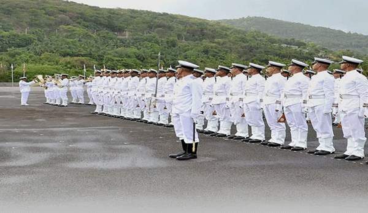 விண்ணப்பங்கள் வரவேற்பு... கடற்படையில் டிரேட்ஸ்மேன் வேலை