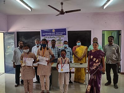 கெங்கவல்லி ஒன்றிய அளவில் கரோனா விழிப்புணர்வு ஓவியப்போட்டி பரிசளிப்பு