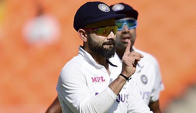 4-ம் டெஸ்ட்: முதல் நாளில் இங்கிலாந்தை 205 ரன்களுக்கு ஆட்டமிழக்கச் செய்த இந்திய அணி!