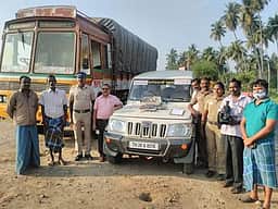 பறக்கும் படையினா் சோதனையில் ரூ.27 லட்சம் பறிமுதல்
