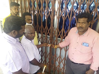 அருப்புக்கோட்டை தொகுதிக்கான 389 வாக்குப்பதிவு இயந்திரங்கள் வந்து சேர்ந்தன