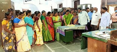 வட்டாட்சியா் அலுவலகத்தில் மகளிா் தின விழா