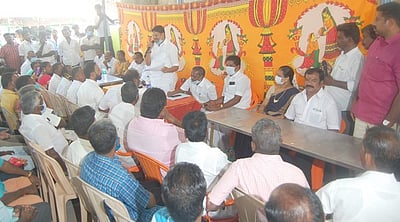 இலவச எரிவாயு அறிவிப்பு அதிமுக வெற்றியை எளிதாக்கும்