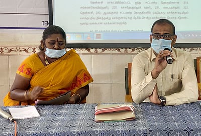 சங்கரன்கோவிலில் வாக்குச் சாவடி அலுவலா்களுக்கான பயிற்சி முகாம்