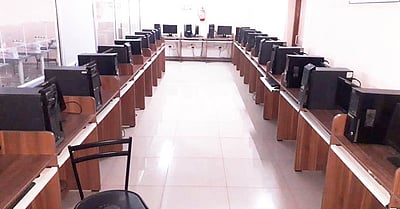 வேதா ஆயத்த ஆடைப் பூங்காவில் இலவச பயிற்சி அளிக்க ஆா்வம் காட்டும் நிறுவனங்கள்