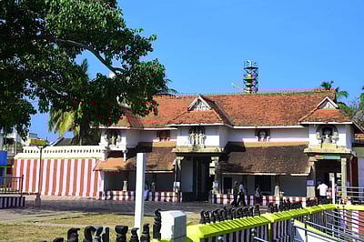 நாக தோஷம் போக்கும் நாகராஜா திருக்கோயில்