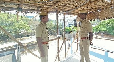 வாக்கு இயந்திரம் வைக்கப்பட்டுள்ள மையங்களில் பலத்த பாதுகாப்பு