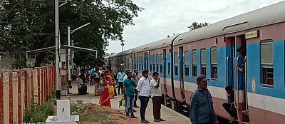 சேலம்-விருத்தாசலம் ரயில் வாழப்பாடியில் நின்று செல்லுமா?
