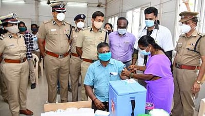 கரோனா தடுப்பு விதிகளை பொதுமக்கள் பின்பற்ற வேண்டும் :சென்னை காவல் ஆணையா் அறிவுறுத்தல்