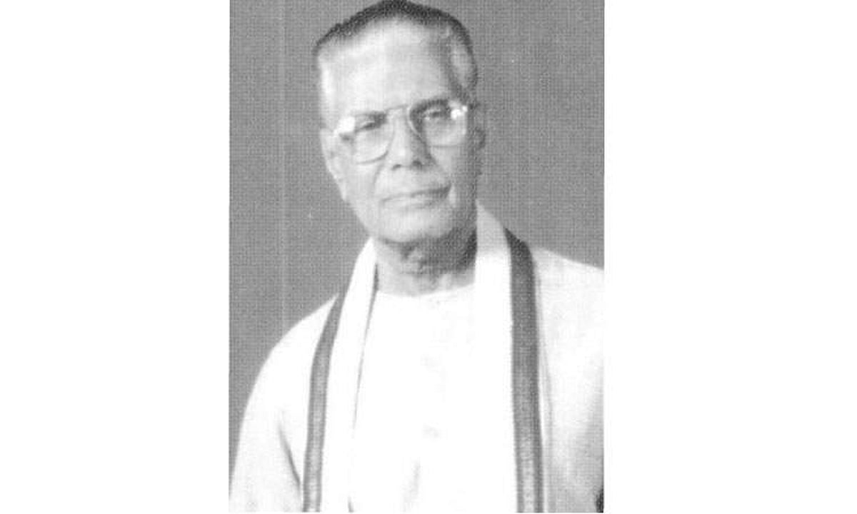 நூறாண்டு நிறைந்த தேசியத் தமிழ் வளர்த்தத் திலகம்!