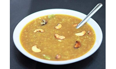 தமிழ்ப் புத்தாண்டு ஸ்பெஷல் சமையல்!:  பருப்பு பாயசம் 