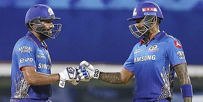 மும்பையை அவ்வளவு எளிதில் வீழ்த்த முடியுமா?: சென்னையில் நிலைகுலைந்த கொல்கத்தா அணி!