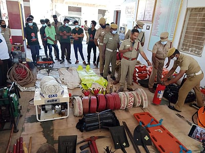 போடி வனப்பகுதியில் தீத்தடுப்பு குறித்த பயிற்சி முகாம்