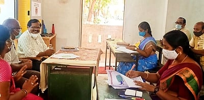 பள்ளி மாணவா்களுக்கான சுற்றுச்சூழல் இணையவழி கட்டுரைப் போட்டி