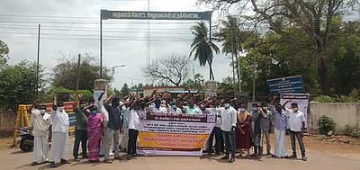 ‘திருவிழாக்களில் தளா்வுகள் செய்ய வேண்டும்’