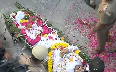 72 குண்டுகள் முழங்க விவேக்கிற்கு காவல்துறையினர் மரியாதை - படங்கள்