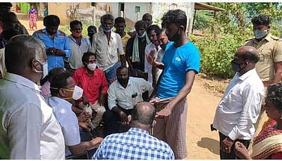 சாத்தான்குளம் அருகே 10 நாள்களாக குடிநீா் வராததால் மக்கள் போராட்டம்