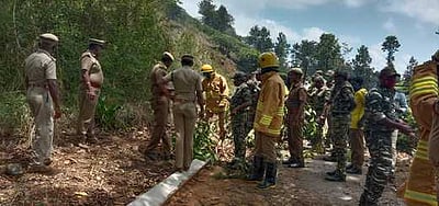 வனப் பகுதியில் தீத் தடுப்பு குறித்து செயல் விளக்கம்