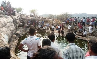 குட்டையில் மூழ்கி இளைஞா் பலி