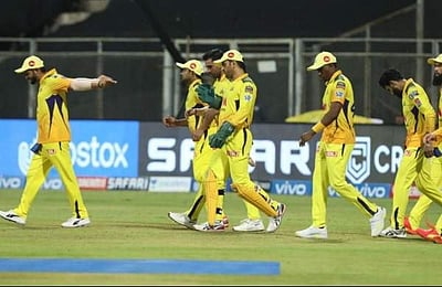 ஐபிஎல்: சென்னை அணி பேட்டிங்