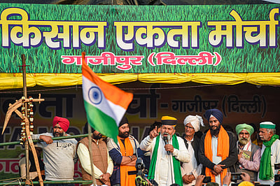 சமூக இடைவெளியுடன் வேளாண் போராட்டம்: விவசாய சங்கங்கள்