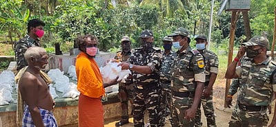 வத்திராயிருப்பு அருகே மலைவாழ் மக்களுக்கு அத்தியாவசியப் பொருட்கள் 