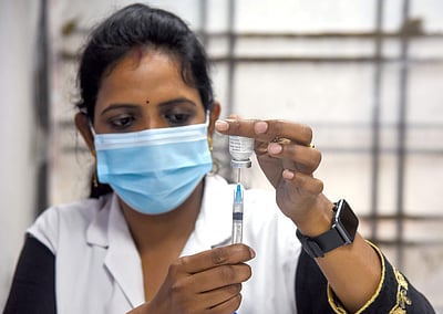 ஆந்திரத்தில் 18 வயதுக்கு மேற்பட்டவர்களுக்கு கரோனா தடுப்பூசி இலவசம்