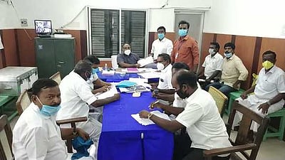 வாக்கு எண்ணிக்கை முகவா்களுக்கான பட்டியல் வழங்கல்