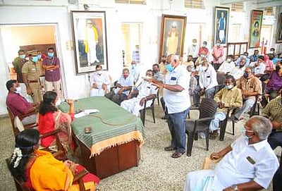 திருமண மண்டபங்களில் 100 பேருக்கு மேல் இருந்தால் கடும் நடவடிக்கை ஆணையா் எச்சரிக்கை