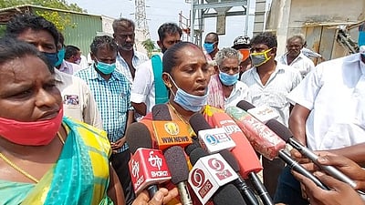 ஆக்சிஜன் உற்பத்திக்கு அனுமதிக்க வேண்டும்: ஸ்டொ்லைட் ஆதரவாளா்கள் வலியுறுத்தல்