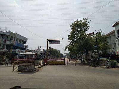 பொதுமுடக்கம்: நெல்லையில் சாலைகள் வெறிச்சோடின