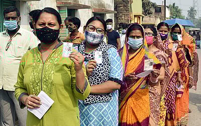 7-ம் கட்டத் தேர்தல்: மேற்கு வங்கத்தில் பிற்பகல் 1.30 மணி நிலவரப்படி 55.12 சதவீத வாக்குகள் பதிவு