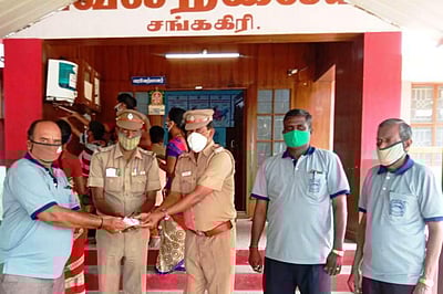 சங்ககிரி: காவலர்களுக்கு இலவச ஹோமியோபதி மாத்திரைகள் 