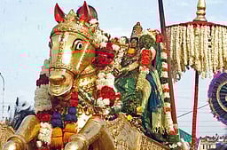 கள்ளழகரை குளிர்விக்கும் தீர்த்தவாரி திருவிழா!