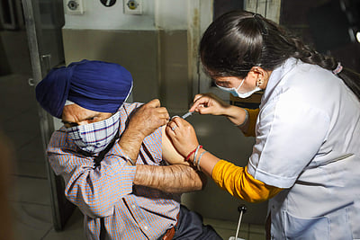 நாட்டில் இதுவரை 14.78 கோடி பேருக்கு கரோனா தடுப்பூசி: சுகாதாரத் துறை